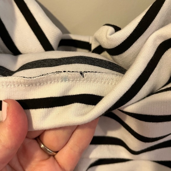 ANTHROPOLOGIE white and black striped Alta off-the-shoulder top M - Picture 6 of 7